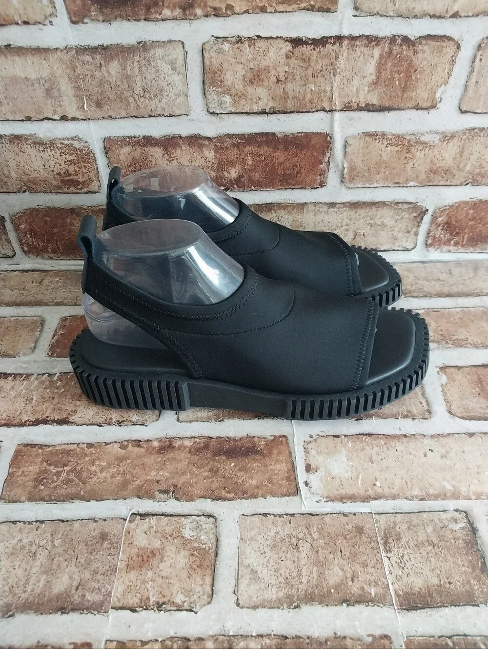 Arche brand new